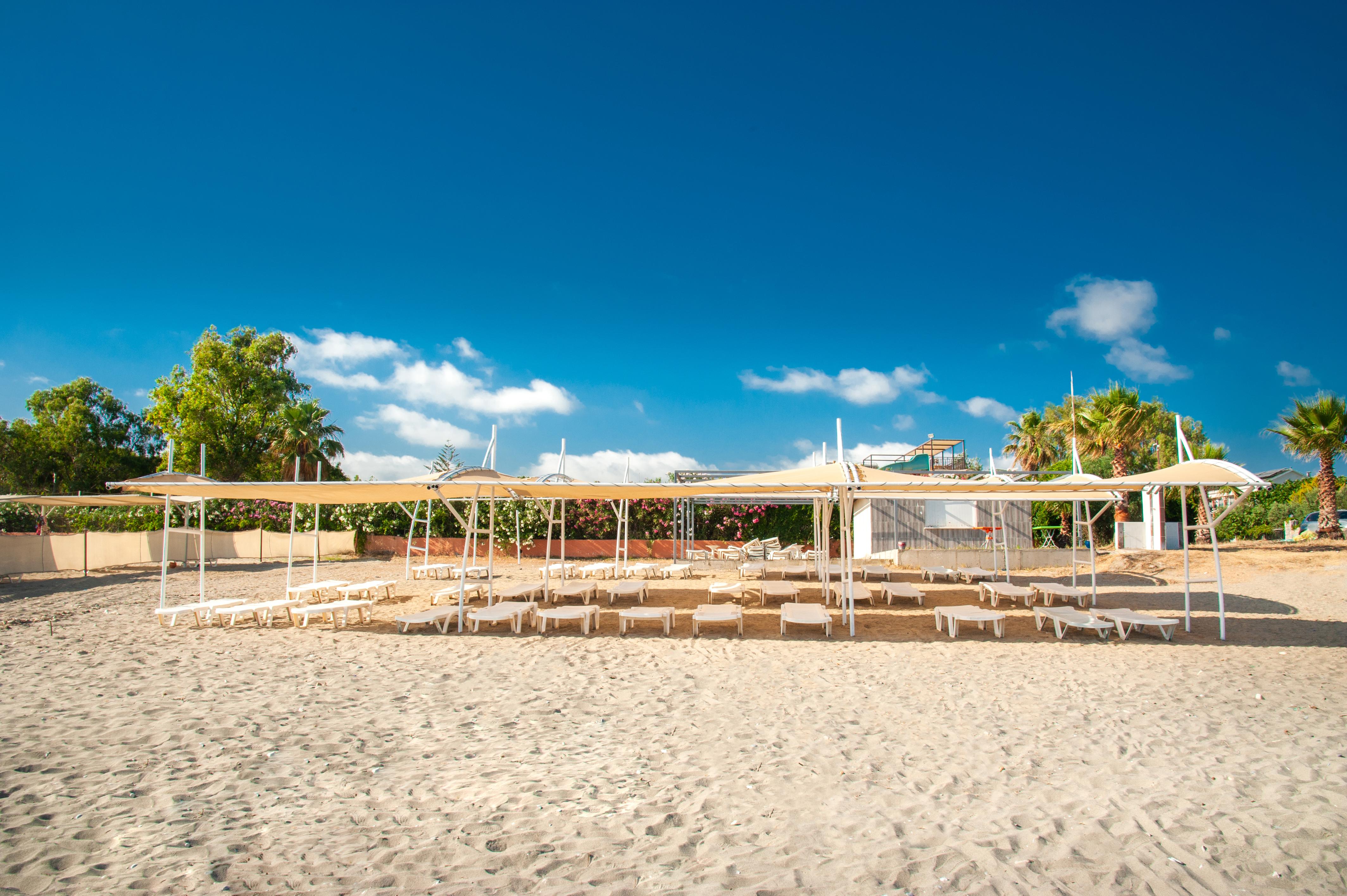 Grand Bahama Beach Hotel 3. Grand Bahama Beach Hotel (ex. Happy Beach) 3*. Гранд Багама Бич отель Турция 3 сколько до пляжа.